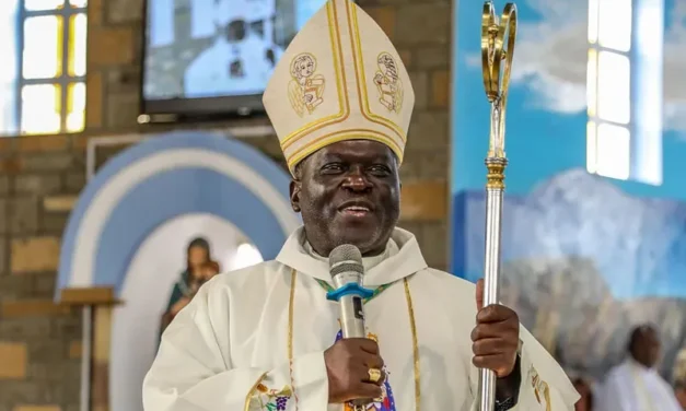 LES COUPLES SONT ENCOURAGES DANS LE MARIAGE CHRETIEN — CASAIS SÃO ENCORAJADOS NO CASAMENTO CRISTÃO — COUPLES ARE ENCOURAGED IN CHRISTIAN MARRIAGE