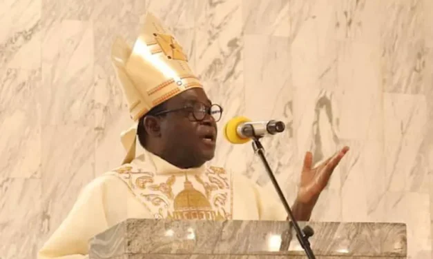 LA VISION UNIFICATRICE DE MGR MATTHEW HASSAN KUKAH SUR L’ÉPISCOPAT ET LA PRÊTRISE EN DEHORS DES CRITÈRES TRIBAUX — THE UNIFIING VISION OF MGR MATTHEW HASSAN KUKAH ON THE EPISCOPATE AND PRIESTHOOD OUTSIDE TRIBAL CRITERIA — A VISÃO UNIFICADORA DE D. MATTHEW HASSAN KUKAH SOBRE O EPISCOPADO E O SACERDÓCIO FORA DOS CRITÉRIOS TRIBAIS