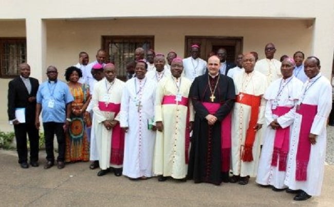 LES CONFERENCES EPISCOPALES REUNIES DE L’AFRIQUE DE L’OUEST SURS FIDUCIA SUPPLICANS