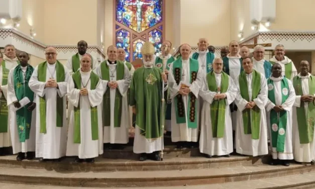 NORTH AFRICAN BISHOPS ANSWER FIDUCIA SUPPLICANS WITH CALM