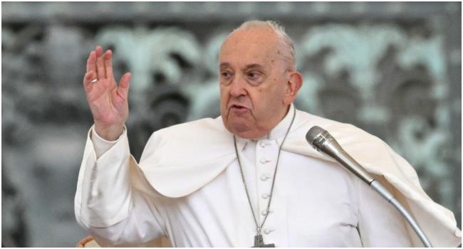 VATICAN APOLOGIZES OVER GAY SLUR