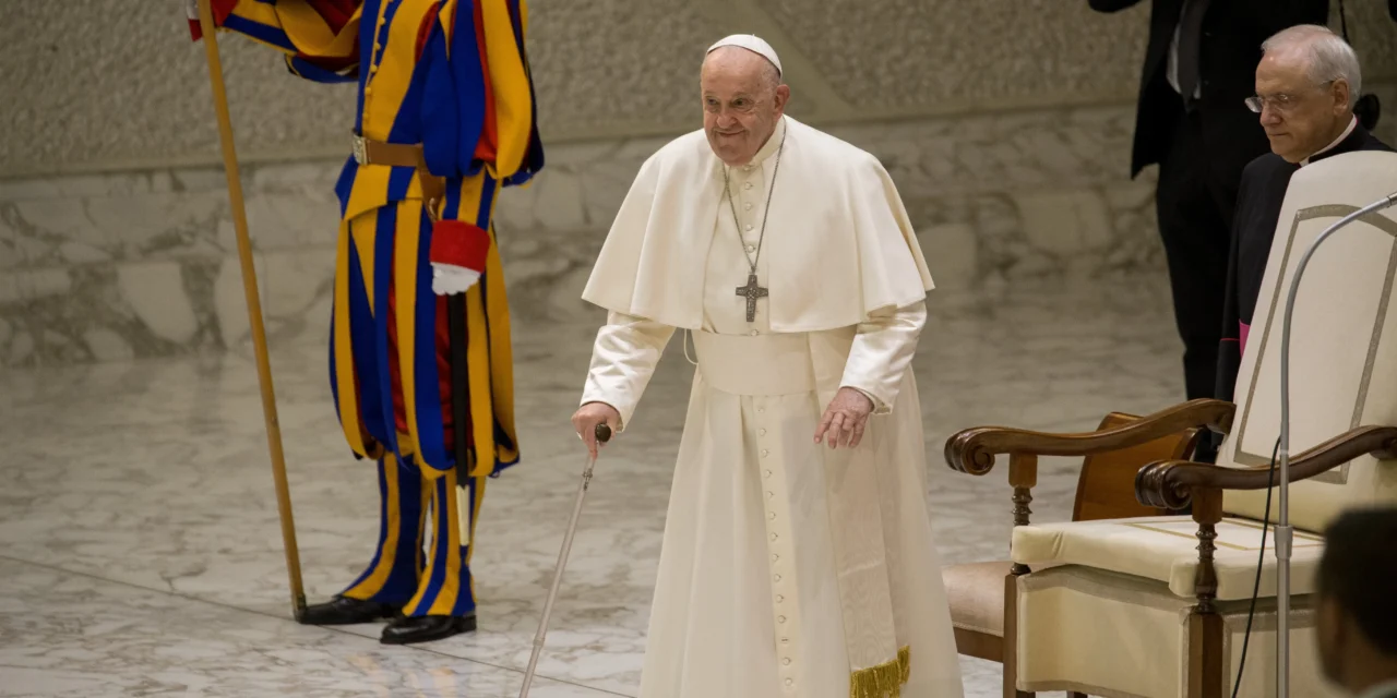 LET US WELCOME GOD IN OUR LIVES, SAID THE POPE