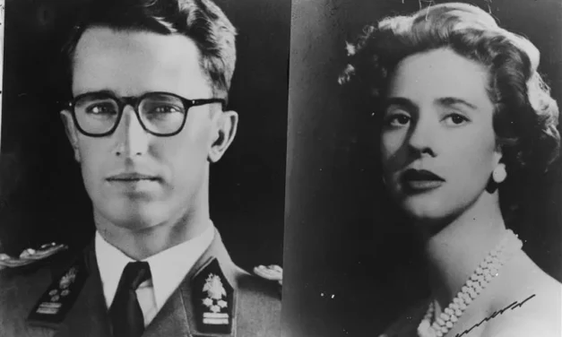 THE POPE LAUDS THE BELGIAN KING BAUDOUIN