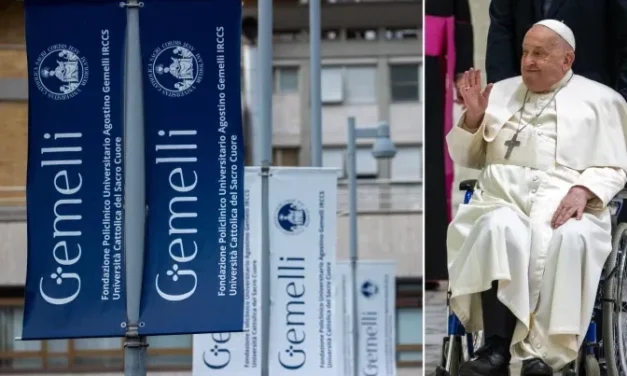 THE HEALTH OF THE POPE ON A WEIGHING BALANCE