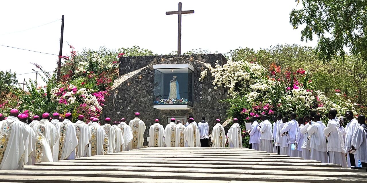 MESSAGE DE LA 5ème ASSEMBLÉE PLÉNIÈRE DES CONFÉRENCES ÉPISCOPALESRÉUNIES DE L’AFRIQUE DE L’OUEST (CERAO) TENUE À L’HÔTEL FLEUR DE LYS,DAKAR, SÉNÉGAL, DU 5 AU 12 MAI 2025
