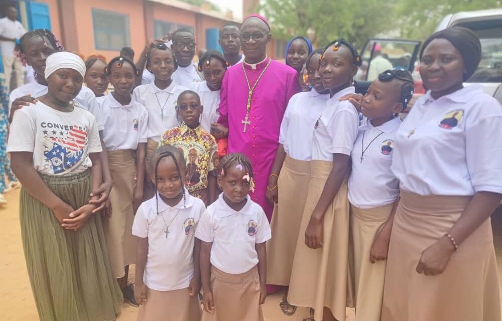 LE NOUVEL EVEQUE DE MARADI ORDONNE LE 31 MAI!