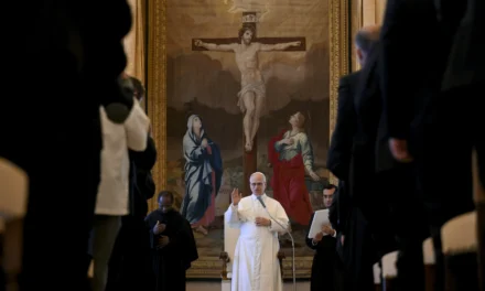 Le pape Léon XIV a exhorté les paroisses à investir dans la formation liturgique, en particulier pour les lecteurs, tout en encourageant les fidèles à prier l’Office des heures et en appelant à prêter attention à la piété populaire.