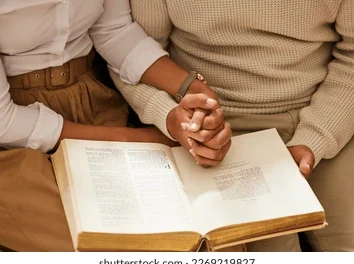 Doctrine de la foi: la monogamie n’est pas une limitation, le mariage est une promesse d’infini