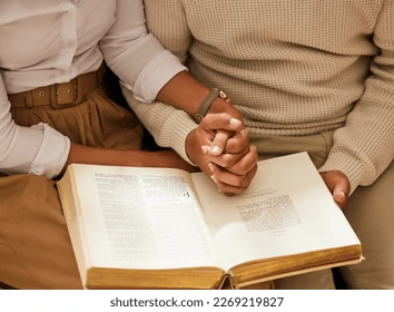 Doctrine de la foi: la monogamie n’est pas une limitation, le mariage est une promesse d’infini