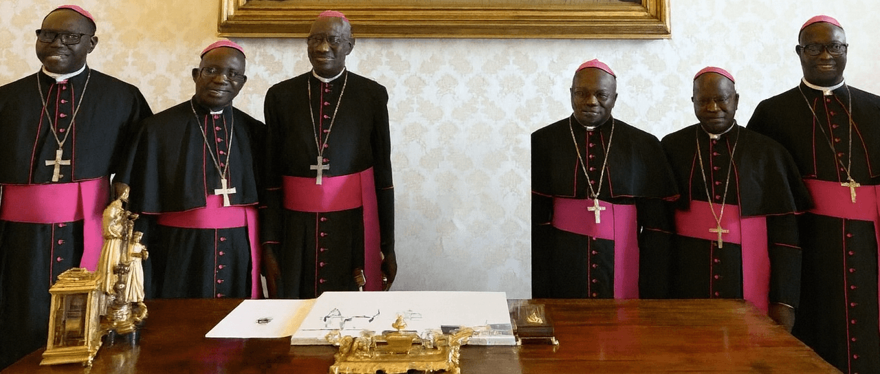CONFÉRENCE ÉPISCOPALE DE GUINÉE                                Message des Archevêques et Évêques Catholiques de Guinée à l&rsquo;occasion de l&rsquo;élection présidentielle du 28 décembre 2025Prot. N. 0044/CEG/SG/25