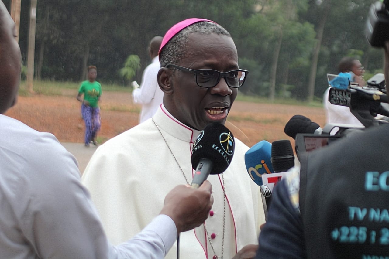 Côte d’Ivoire : les évêques catholiques appellent à des réformes électorales et alertent sur les risques liés à l’IA