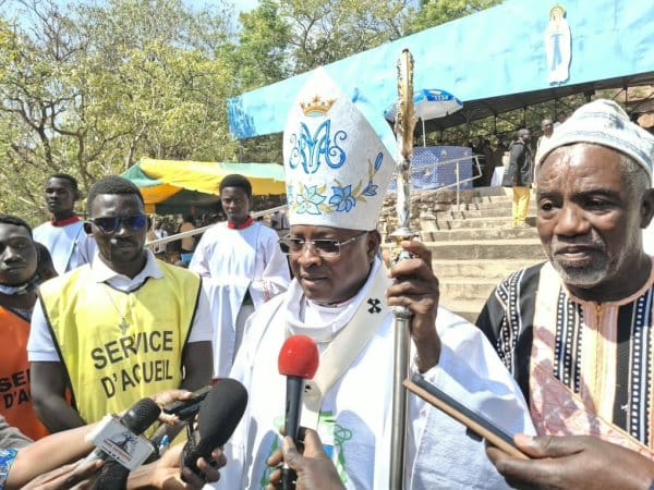 Dingasso : les catholiques de Bobo-Dioulasso en pèlerinage pour la paix et l’ouverture du chemin vers le centenaire