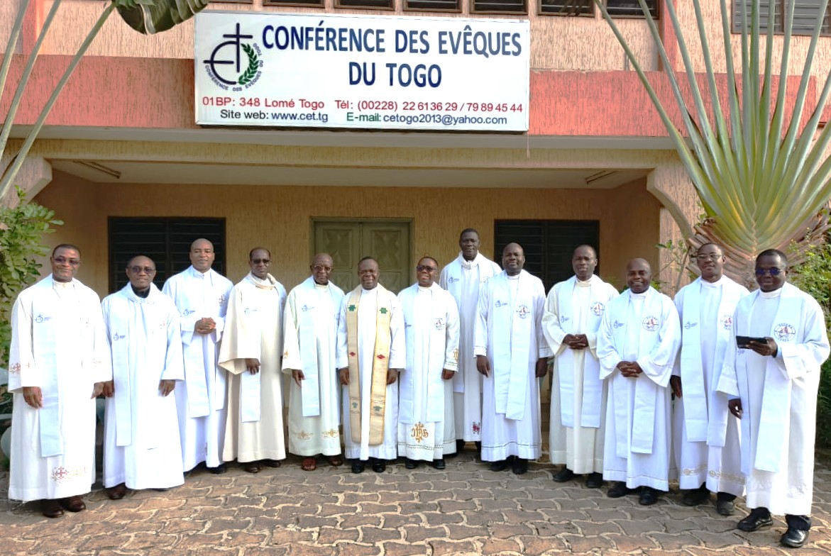 Les Secrétaires généraux des conférences épiscopales d’Afrique de l’Ouest :