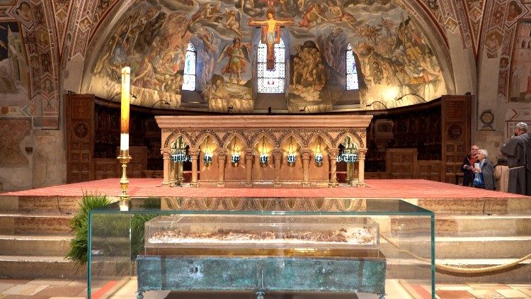 L&rsquo;ostension des reliques de saint François ravive l’expérience de l’Évangile