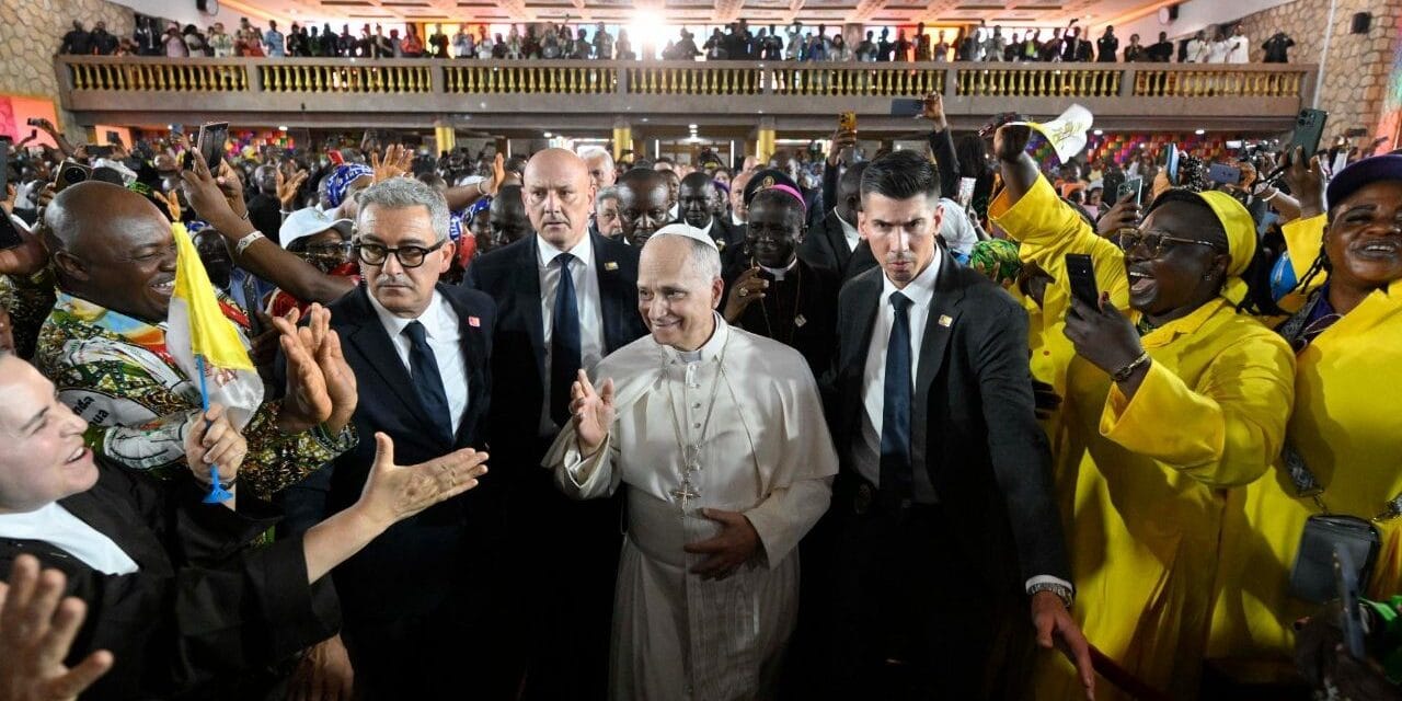 Léon XIV en messager de paix et de réconciliation à Bamenda