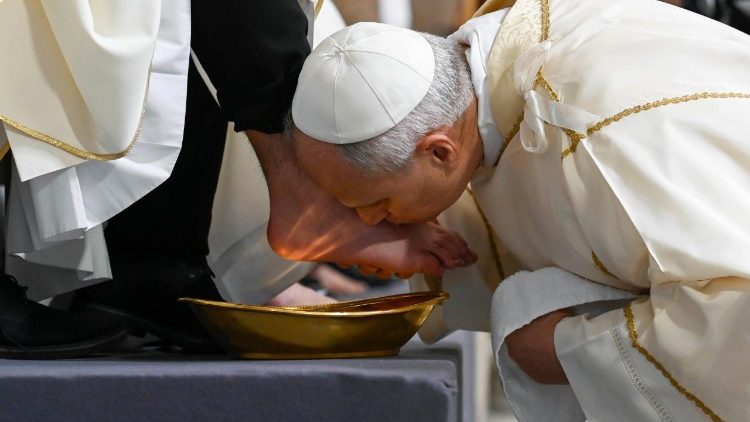 Le jeudi saint, le pape Léon XIV a rétabli la messe de la Cène du Seigneur dans la basilique Saint-Jean-de-Latran, reprenant ainsi une tradition papale qui n’y avait plus été observée depuis 2012, sous Benoît XVI.