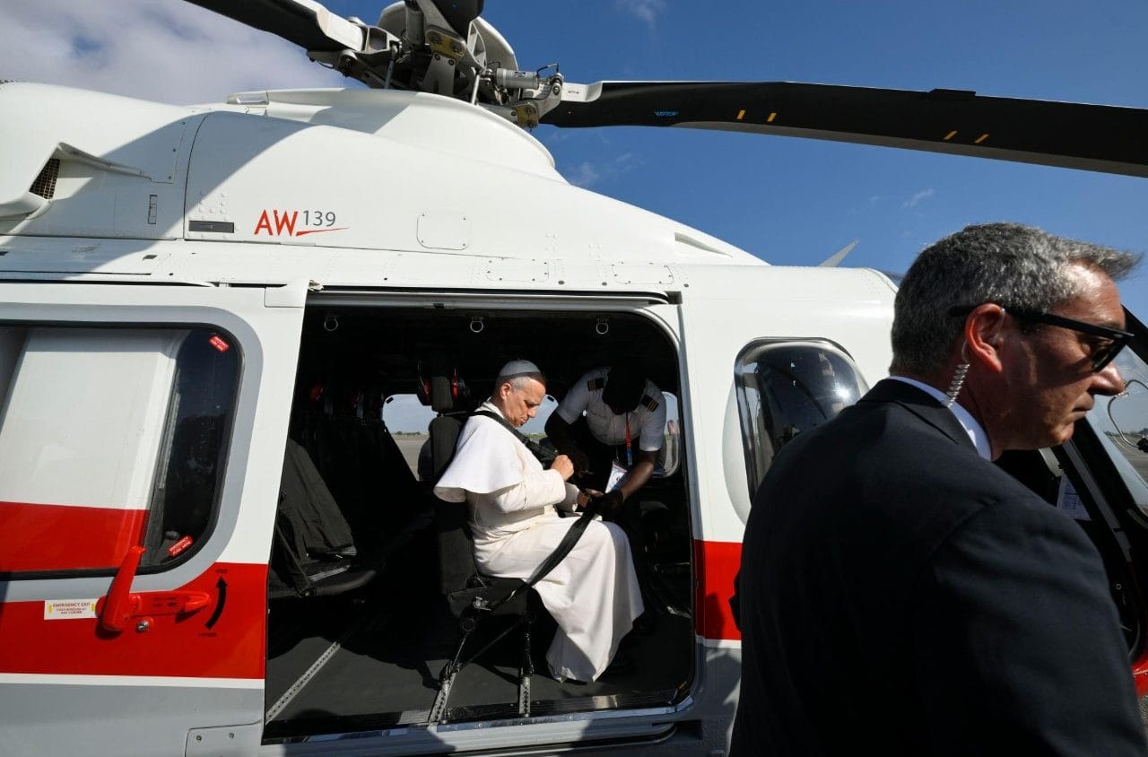 En une minute, la septième journée du Pape en Afrique: Le pape Léon XIV en pèlerinage à Muxima