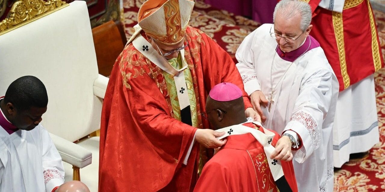 Archevêque de Conakry : « Le pallium est le symbole du devoir de servir »