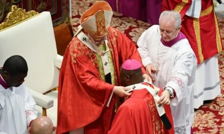 Archevêque de Conakry : « Le pallium est le symbole du devoir de servir »