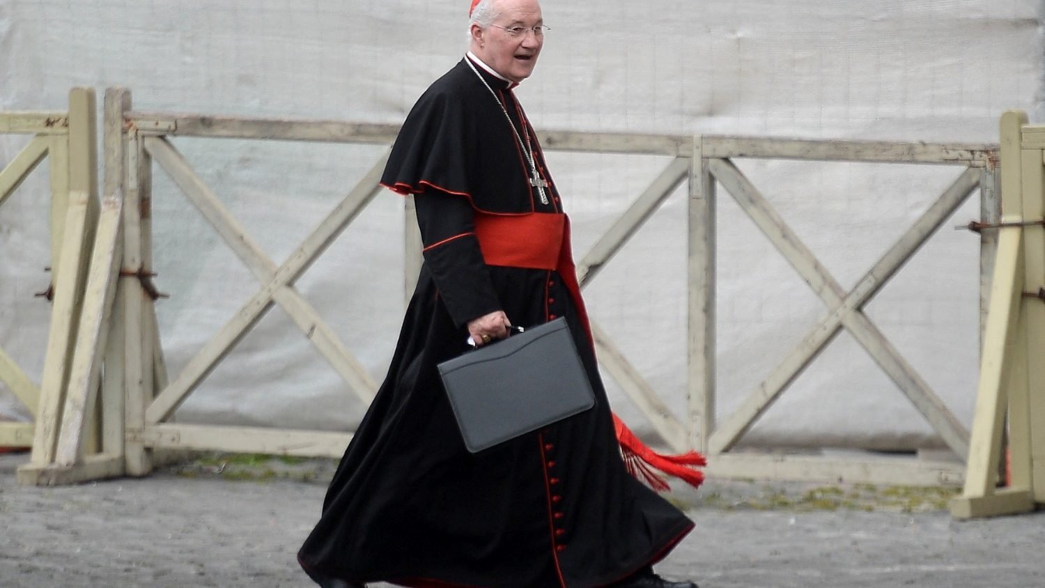 Le cardinal Ouellet remporte le procès contre la femme qui l’accusait d’abus