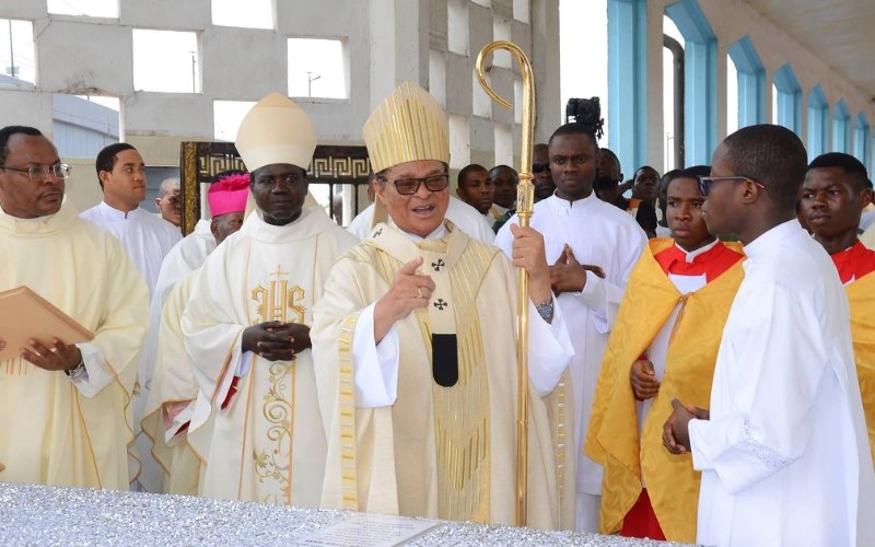 Un archevêque catholique au Nigeria condamne les directives éducatives « totalitaires » dans l’État d’Imo