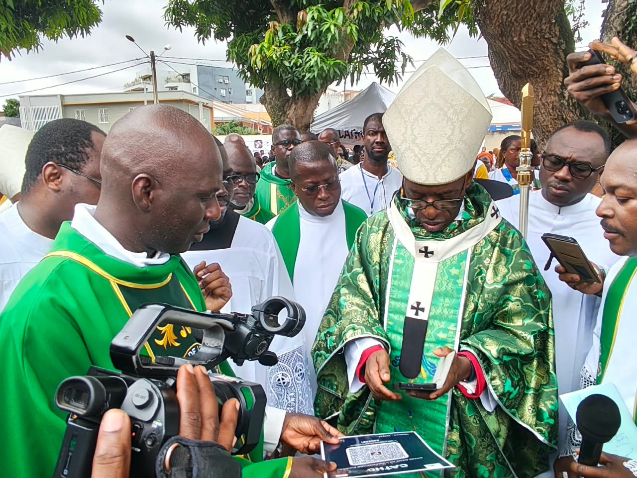 CATHO+ et CATHO SCHOOL : l’Archidiocèse d’Abidjan entre de plain-pied dans l’ère du numérique